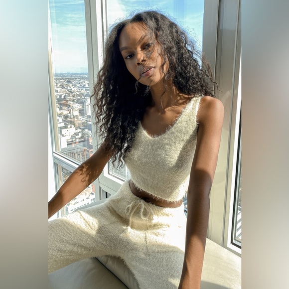 Lulus Set - Cream Fuzzy Cropped Tank & Drawstring Joggers - Picture 4 of 14